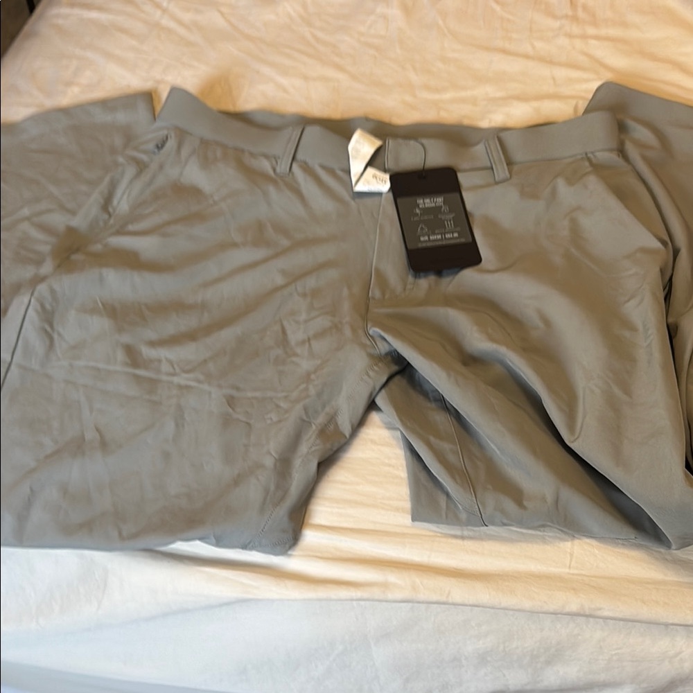 ⛳️ sale!! Fabletics Classic Fit Gray Pants